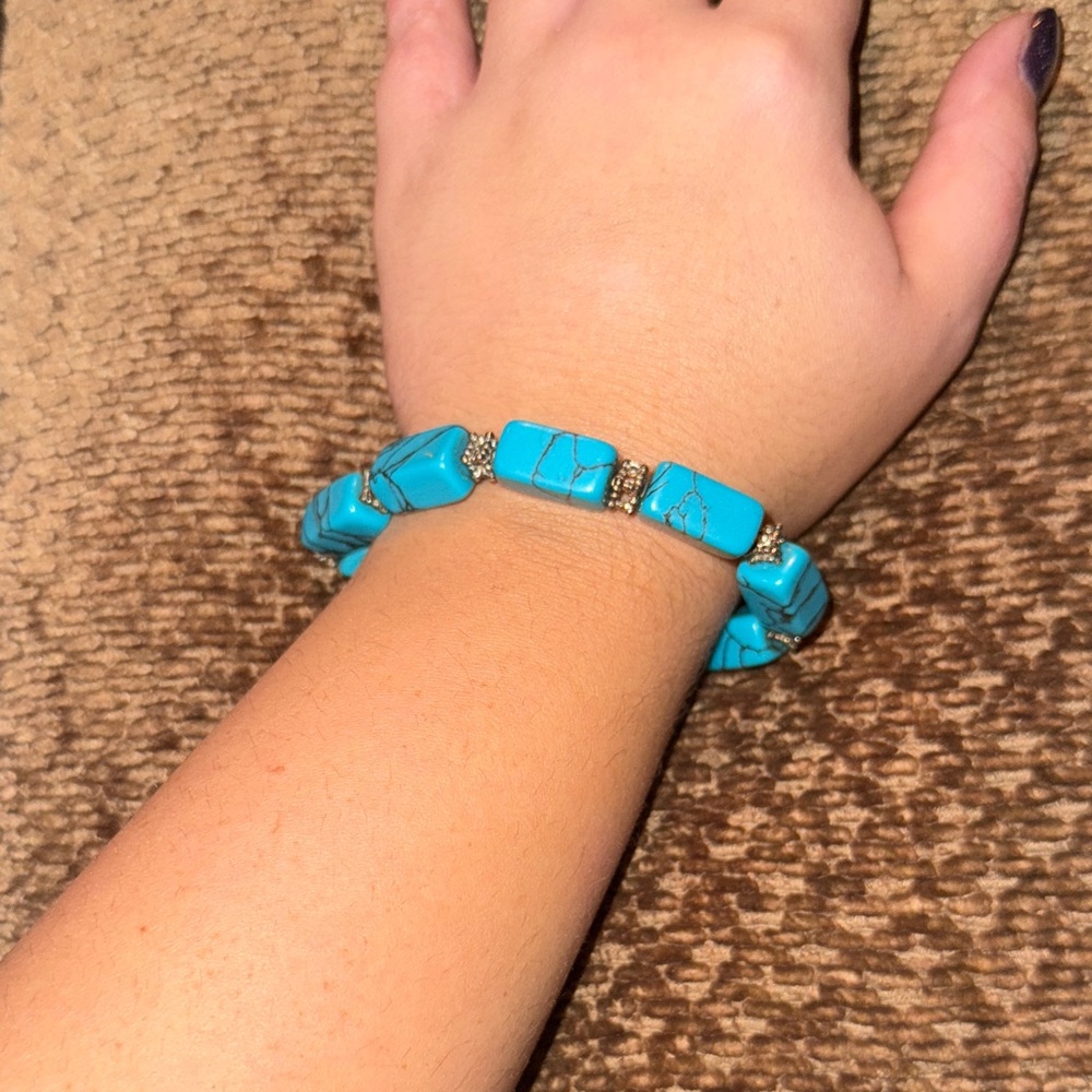 Turquoise and Gold Beaded Bracelet